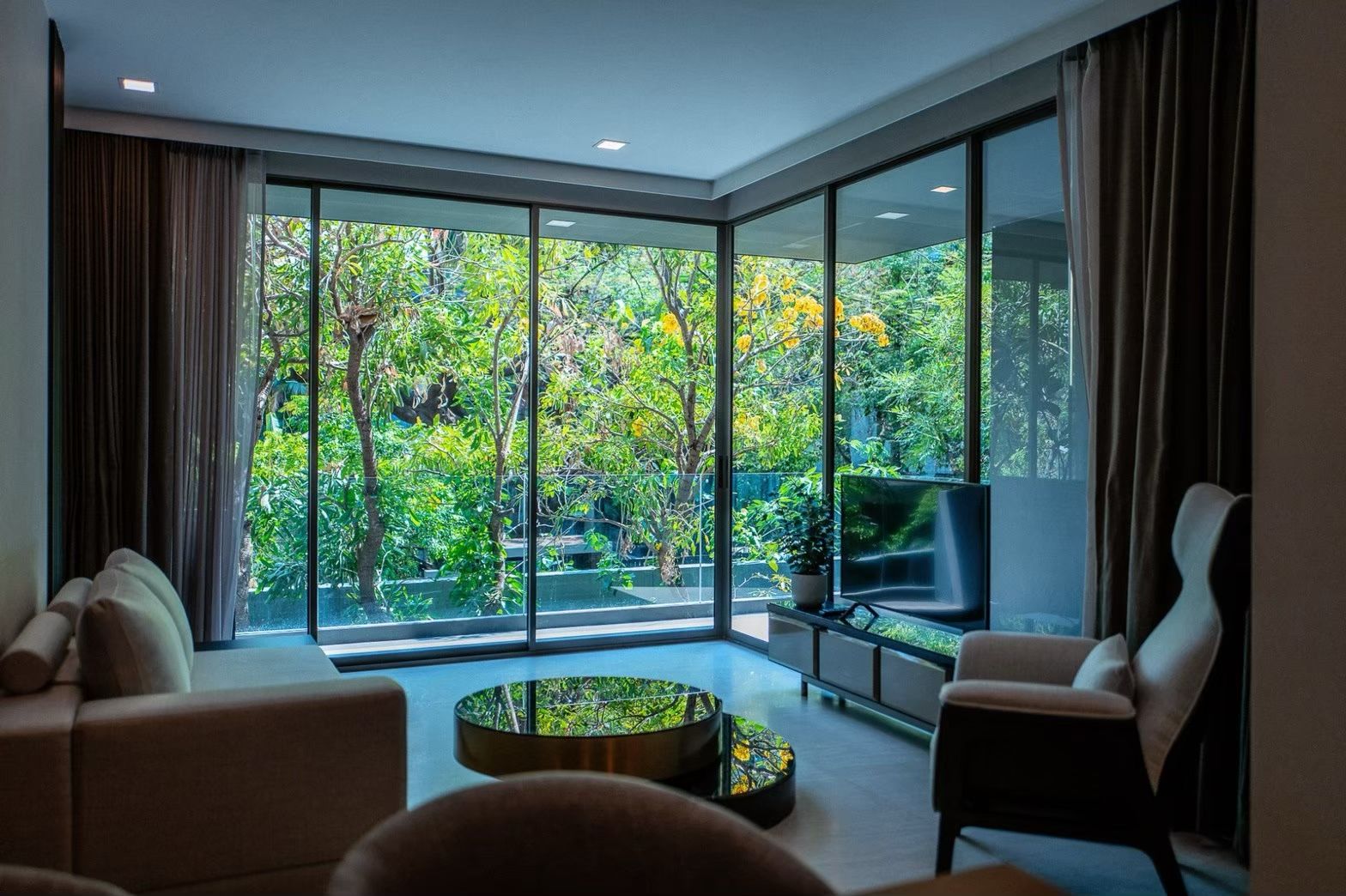 2 Bedrooms, 2 Bathrooms 80sqm 2nd Flr @FYNN Sukhumvit 31 For Rent 65,000THB