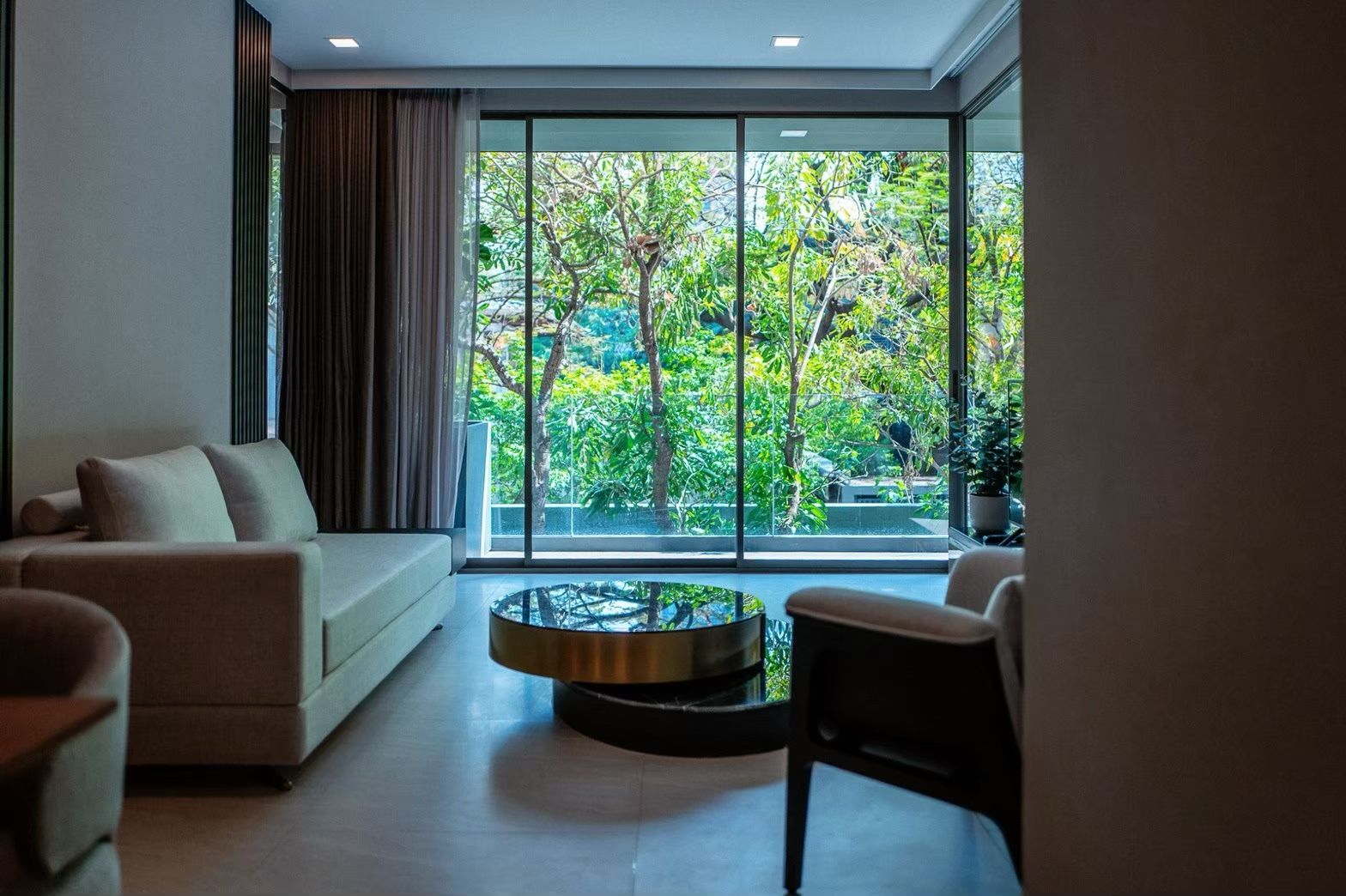 2 Bedrooms, 2 Bathrooms 80sqm 2nd Flr @FYNN Sukhumvit 31 For Rent 65,000THB