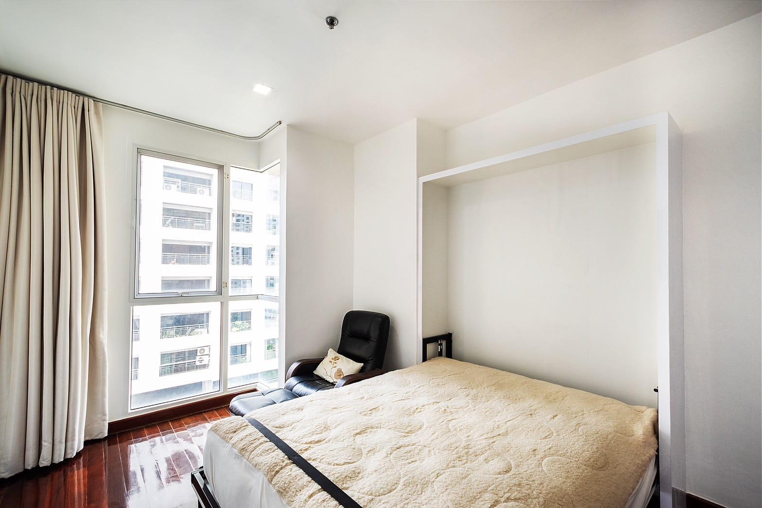 4 Bedrooms, 4 Bathrooms + 1 Maid Room 357sqm 2nd Flr @Sukhumvit City Resort For Rent 120K & For Sale 40MB