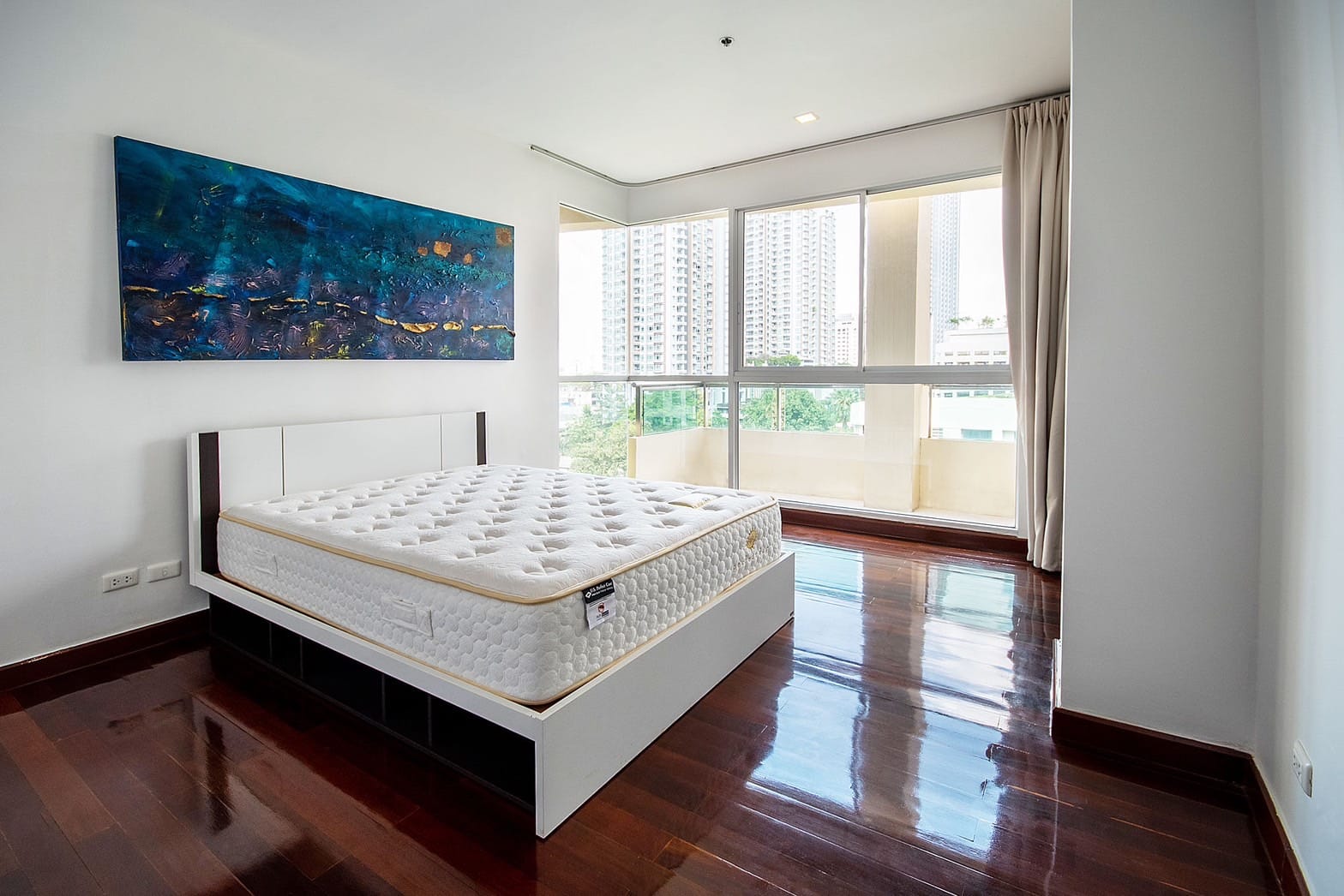 4 Bedrooms, 4 Bathrooms + 1 Maid Room 357sqm 2nd Flr @Sukhumvit City Resort For Rent 120K & For Sale 40MB