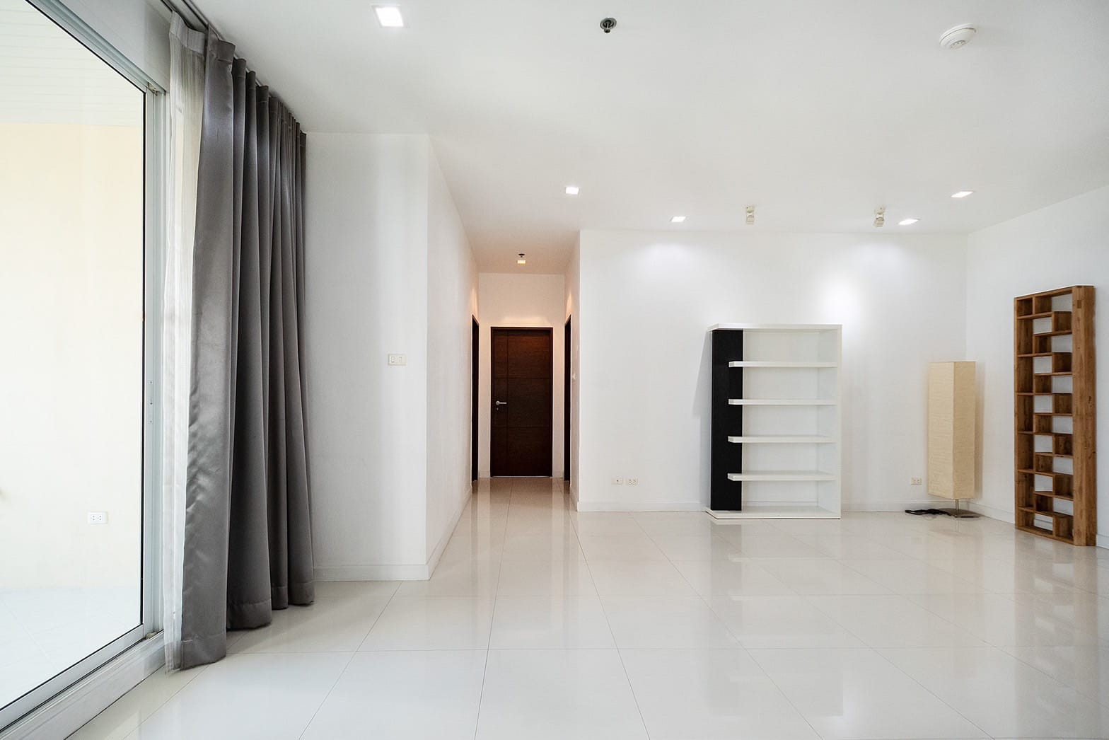 4 Bedrooms, 4 Bathrooms + 1 Maid Room 357sqm 2nd Flr @Sukhumvit City Resort For Rent 120K & For Sale 40MB