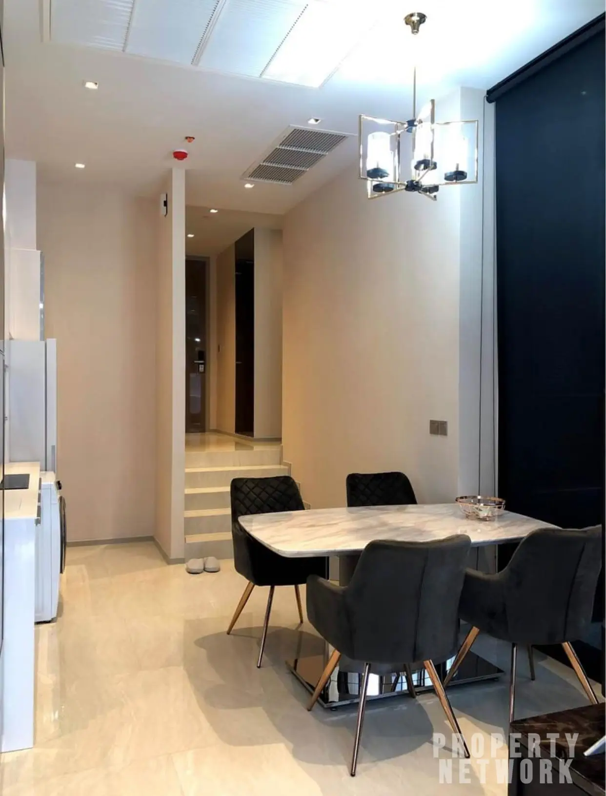 2 Bedrooms, 2 Bathrooms 72sqm @Ashton Silom For Rent 75,000THB/Month
