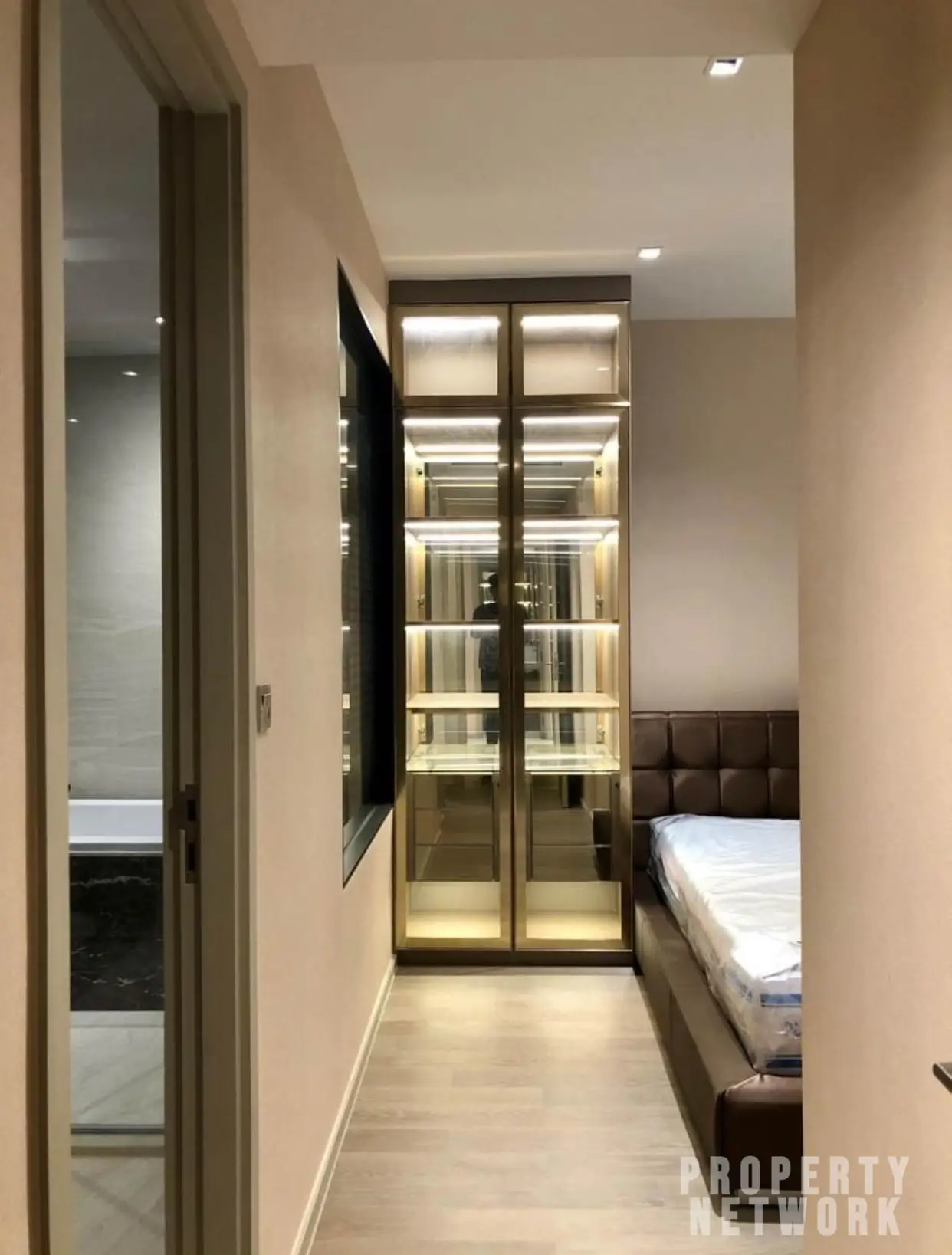 2 Bedrooms, 2 Bathrooms 72sqm @Ashton Silom For Rent 75,000THB/Month