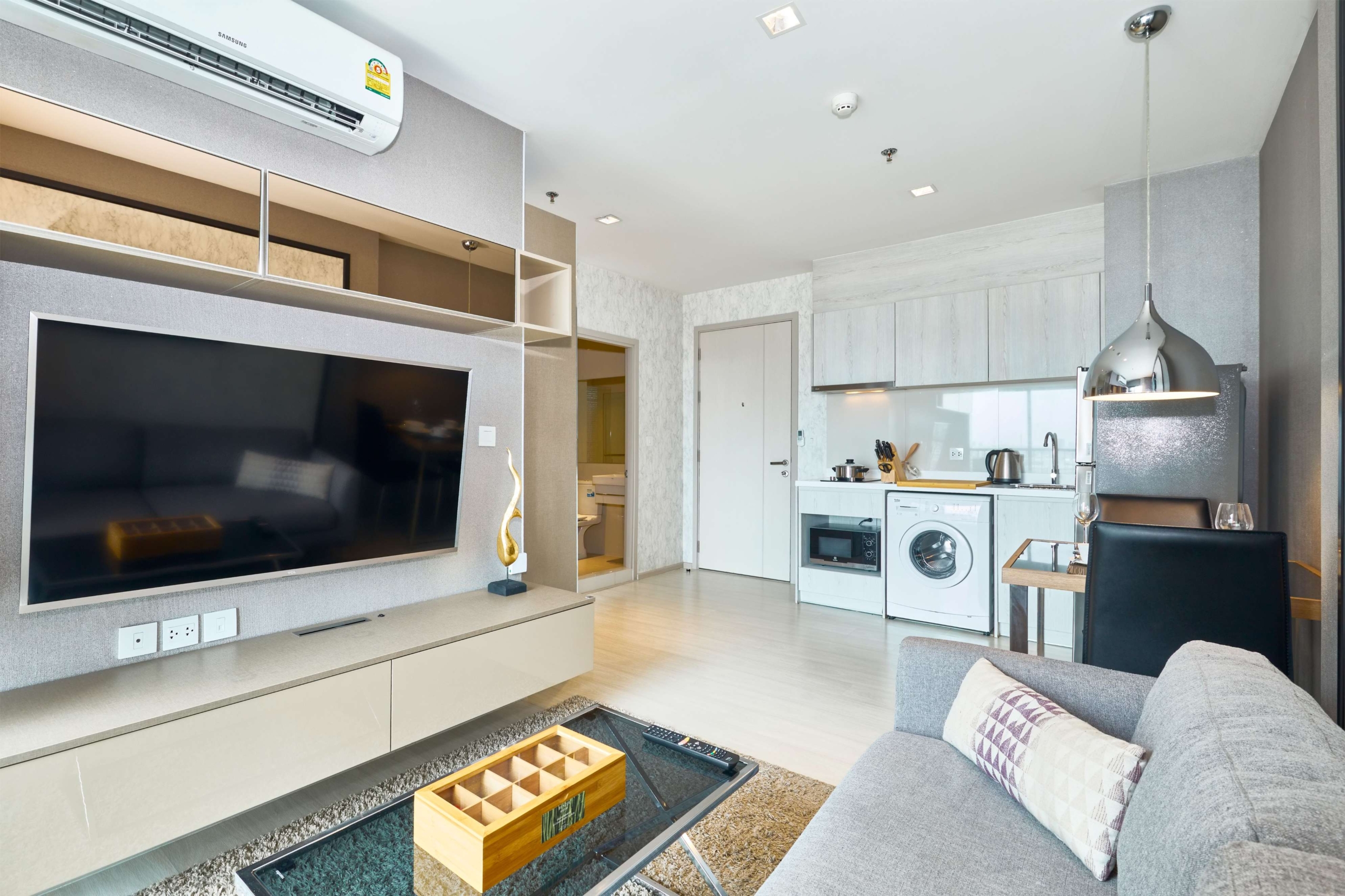 2 Bedrooms, 2 Bathrooms 50sqm Life Sukhumvit 48 For Rent 28,000THB/Month