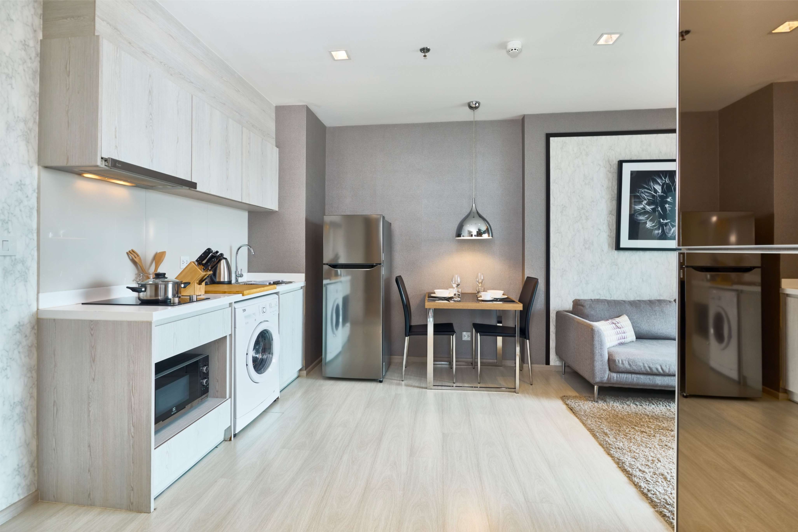 2 Bedrooms, 2 Bathrooms 50sqm Life Sukhumvit 48 For Rent 28,000THB/Month