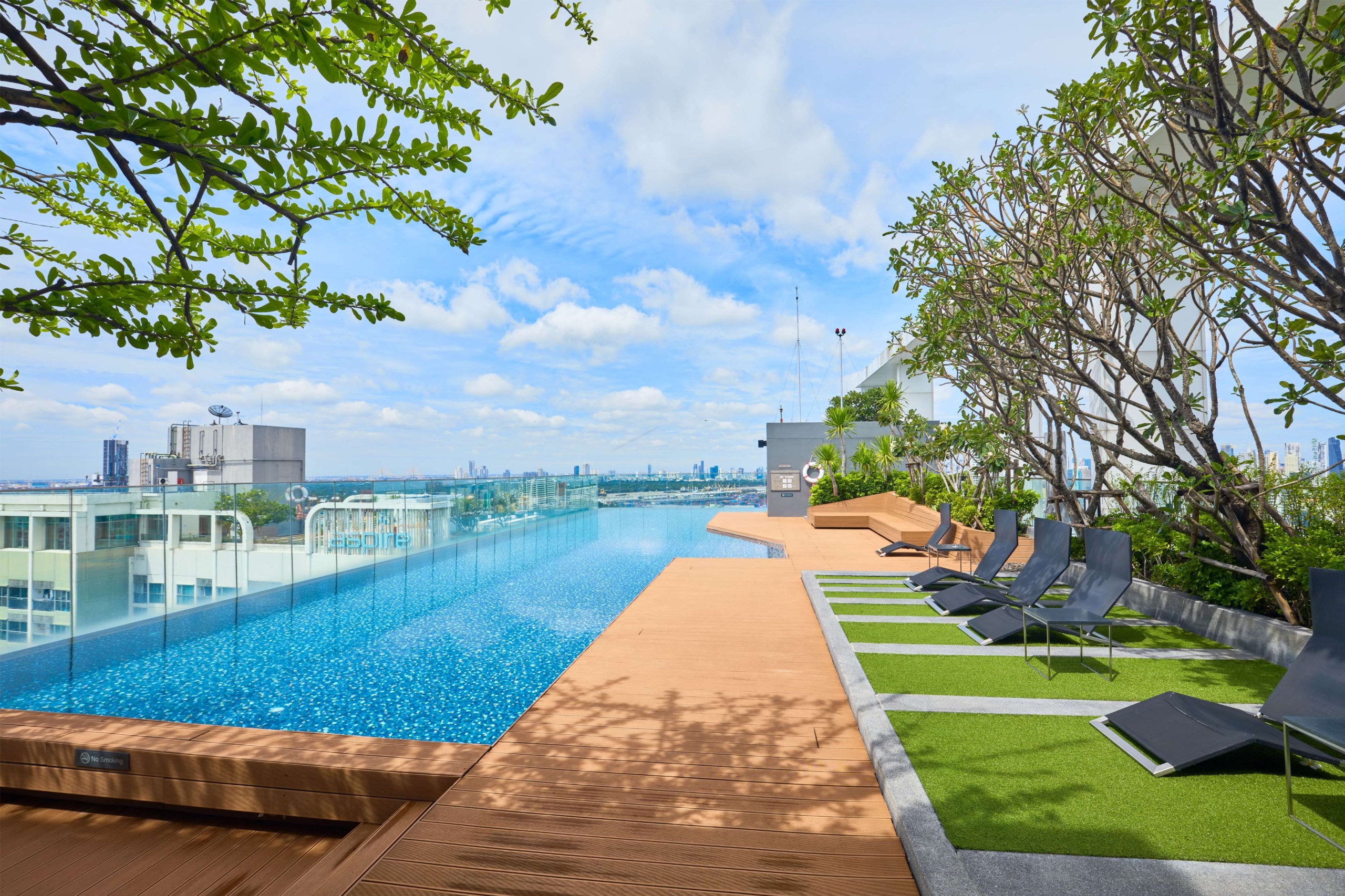 2 Bedrooms, 2 Bathrooms 50sqm Life Sukhumvit 48 For Rent 28,000THB/Month