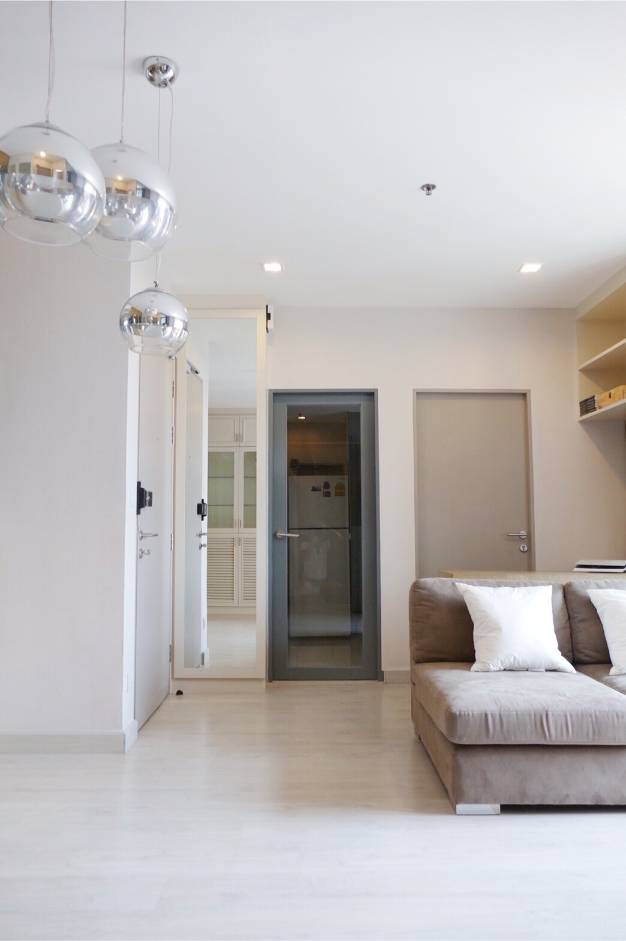 2 Bedrooms, 1 Bathroom 45.35sqm 17th Flr @ Ideo Mobi Sukhumvit 81 For Rent 27,999THB & For Sale 5,999,999MB