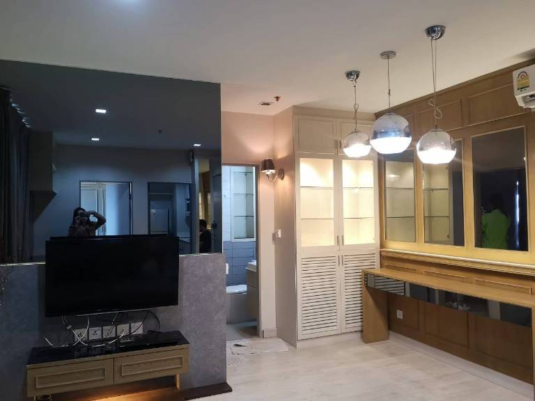 2 Bedrooms, 1 Bathroom 45.35sqm 17th Flr @ Ideo Mobi Sukhumvit 81 For Rent 27,999THB & For Sale 5,999,999MB
