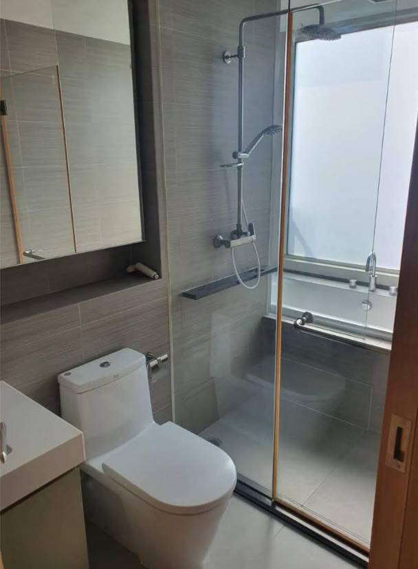 3 Bedrooms, 3 Bathrooms 100sqm 19th Flr @Siri at Sukhumvit For Rent 85,000THB