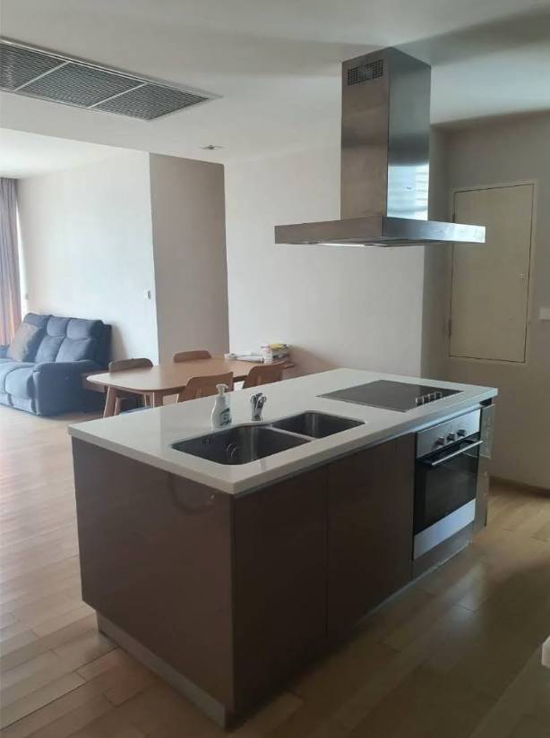 3 Bedrooms, 3 Bathrooms 100sqm 19th Flr @Siri at Sukhumvit For Rent 85,000THB