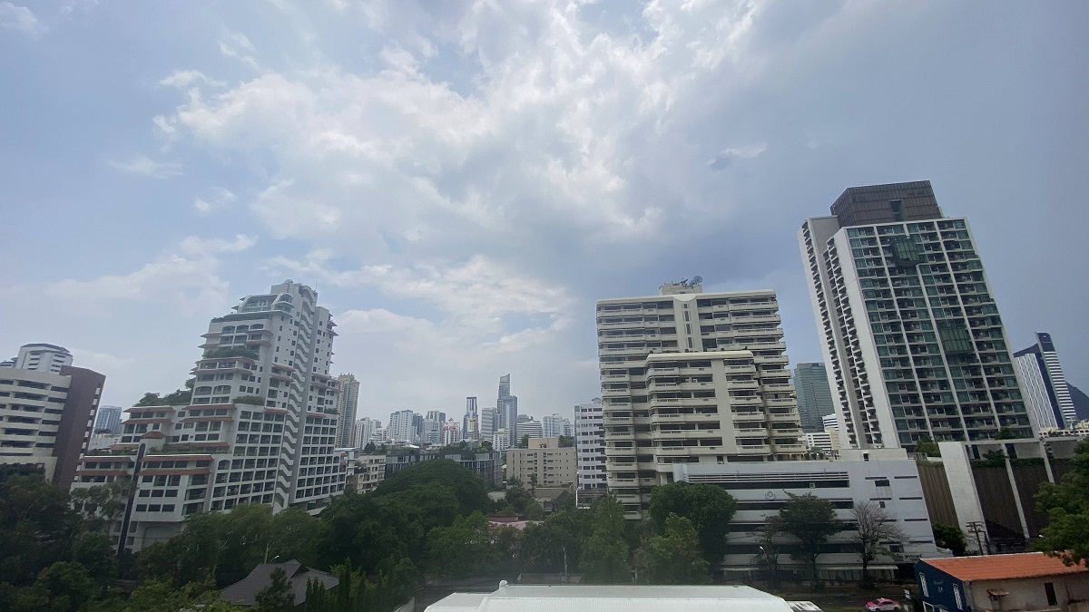 2 Bedrooms, 2 Bathrooms 111.54 sqm 8th Flr @Supalai Place Condominium For Rent 38K THB/Month