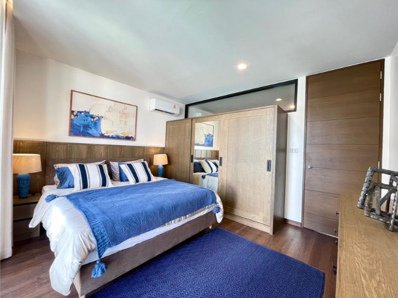 4 Bedrooms, 3 Bathrooms 200sqm @Luxurious Townhouse with Private Rooftop – Best of Sathorn-Silom For Rent 120kTHB/Month