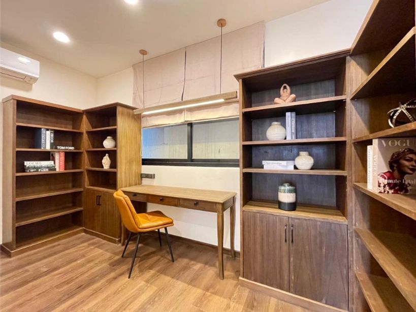 4 Bedrooms, 3 Bathrooms 200sqm @Luxurious Townhouse with Private Rooftop – Best of Sathorn-Silom For Rent 120kTHB/Month