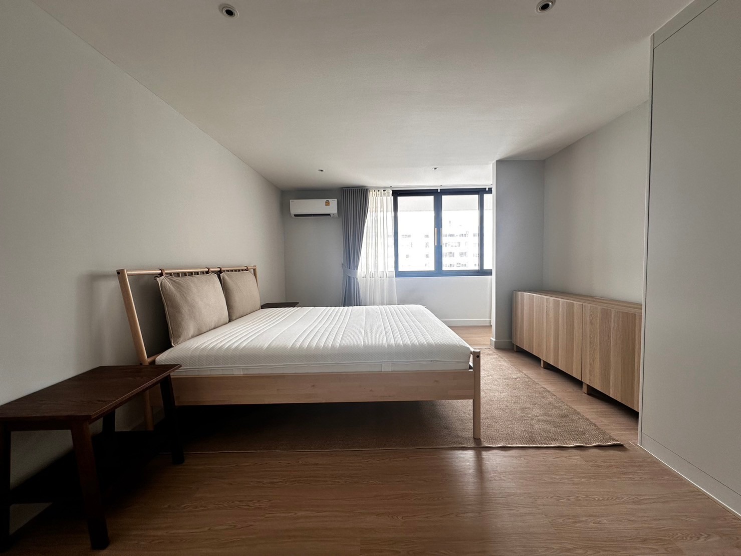 3 Bedrooms, 3 Bathrooms 251sqm @D.S. Tower 1 Sukhumvit 33 For Rent 120,000THB/Month