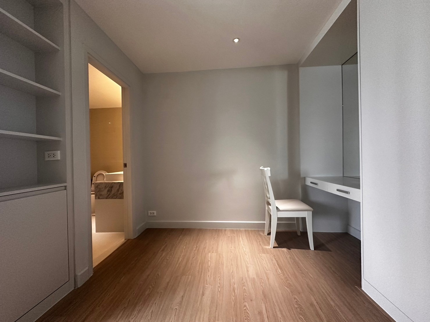 3 Bedrooms, 3 Bathrooms 251sqm @D.S. Tower 1 Sukhumvit 33 For Rent 120,000THB/Month
