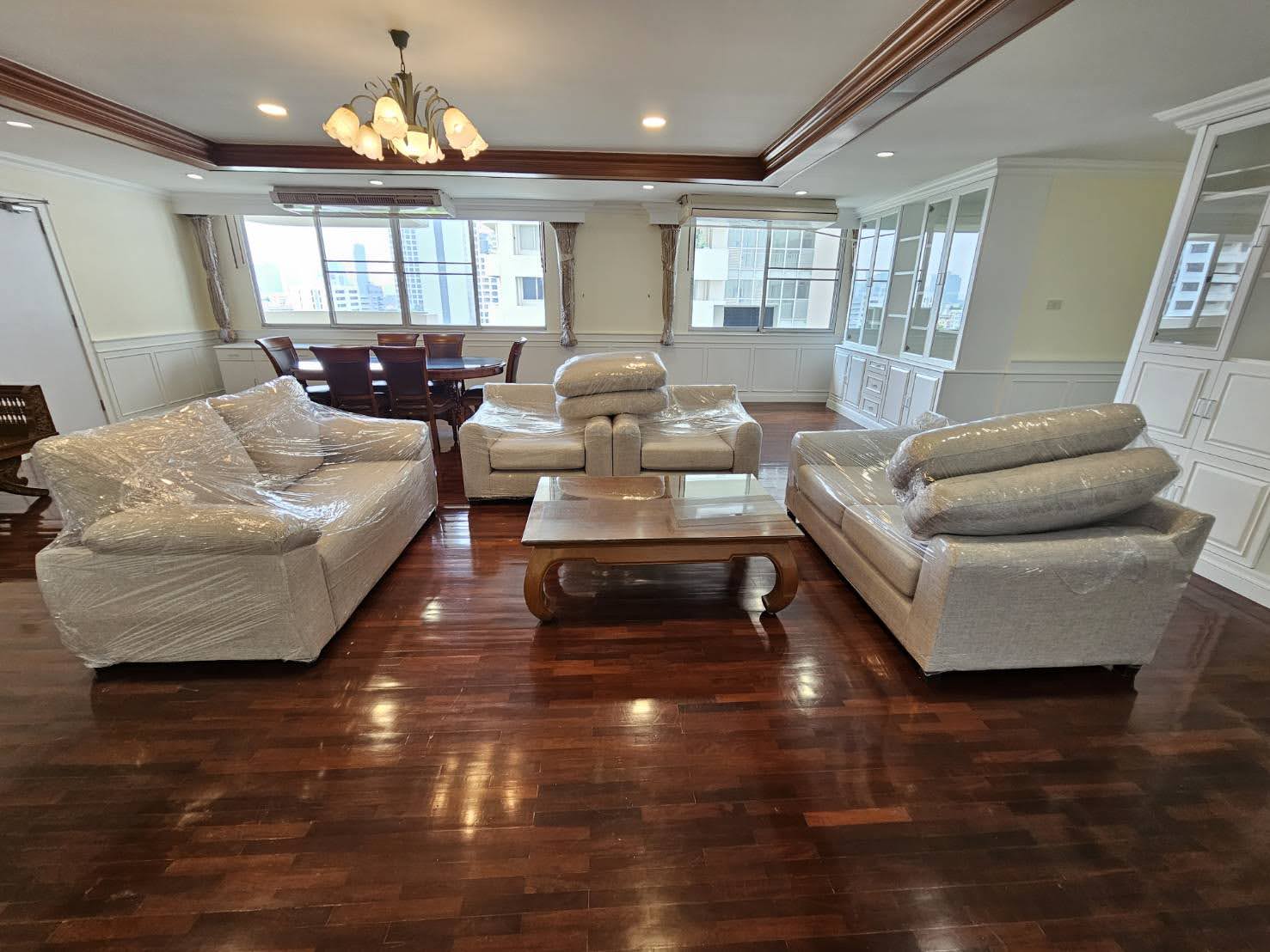 3 Bedrooms, 4 Bathrooms 236sqm @D.S. Tower 1 Sukhumvit For Rent 69,000THB/Month