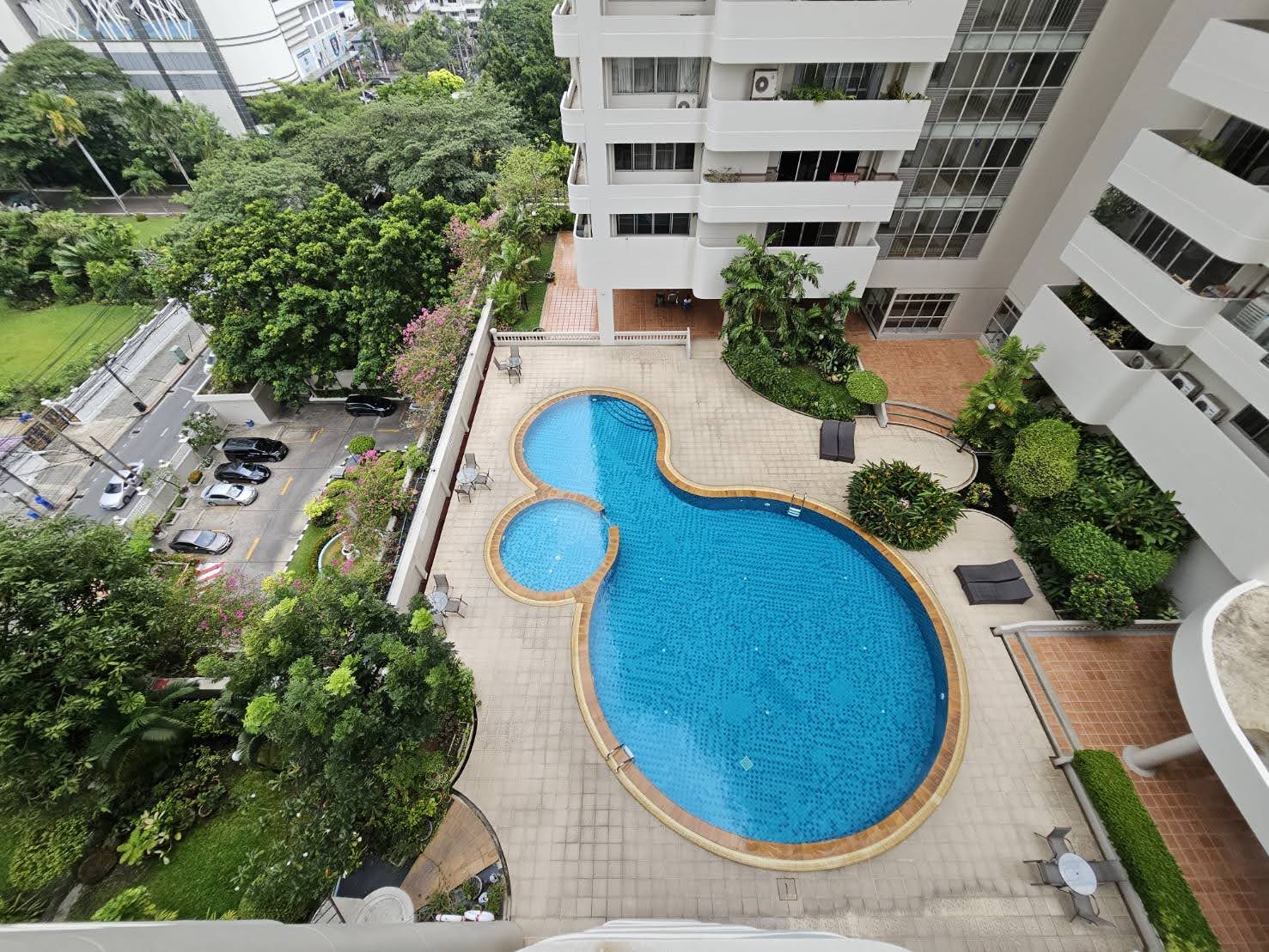 3 Bedrooms, 4 Bathrooms 236sqm @D.S. Tower 1 Sukhumvit For Rent 69,000THB/Month