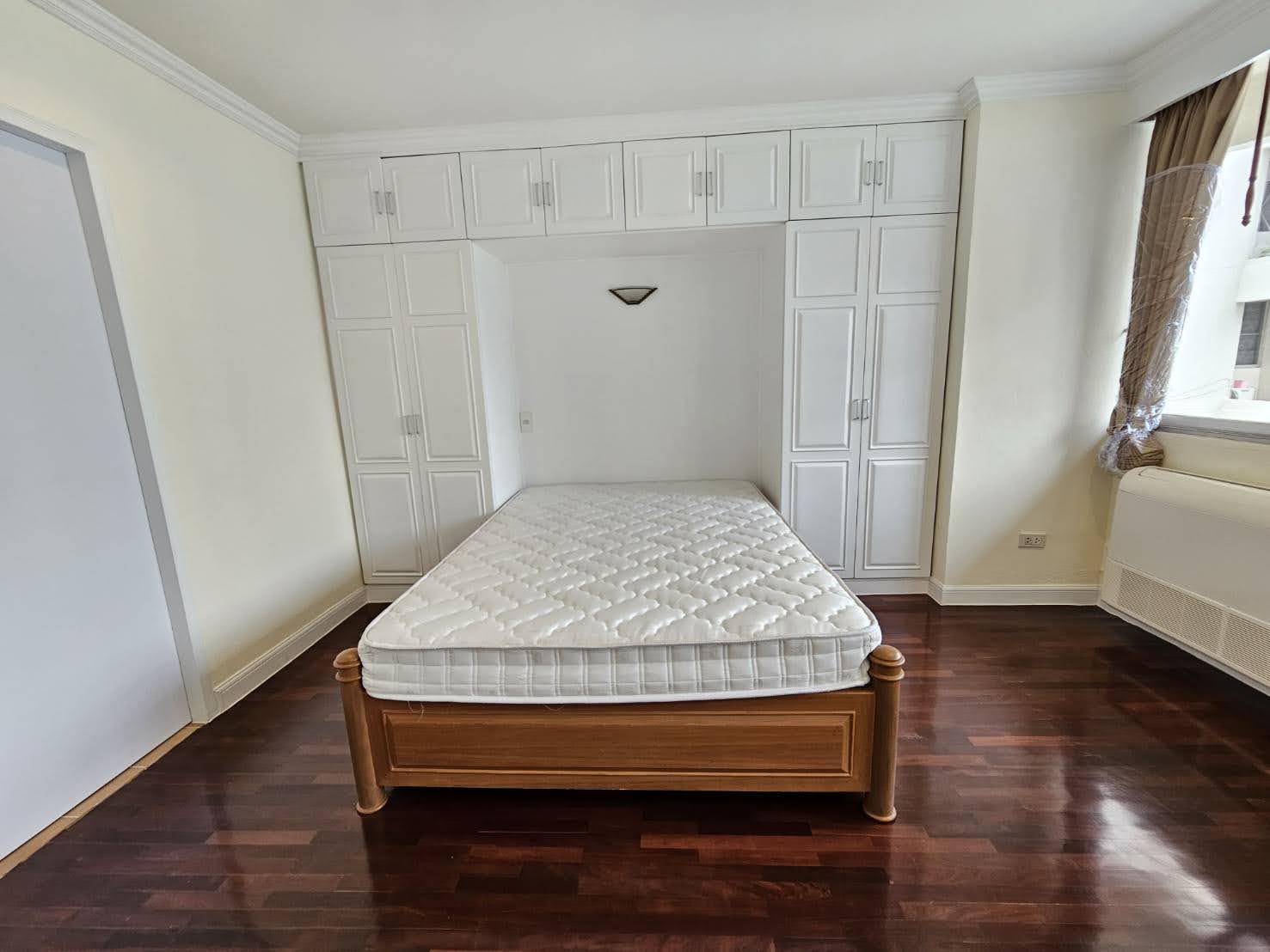 3 Bedrooms, 4 Bathrooms 236sqm @D.S. Tower 1 Sukhumvit For Rent 69,000THB/Month