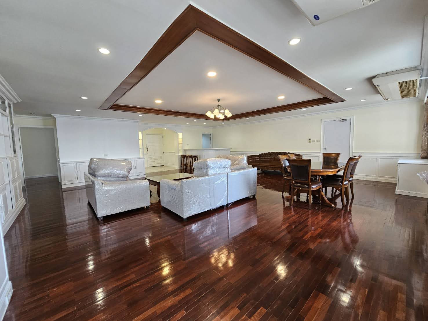 3 Bedrooms, 4 Bathrooms 236sqm @D.S. Tower 1 Sukhumvit For Rent 69,000THB/Month