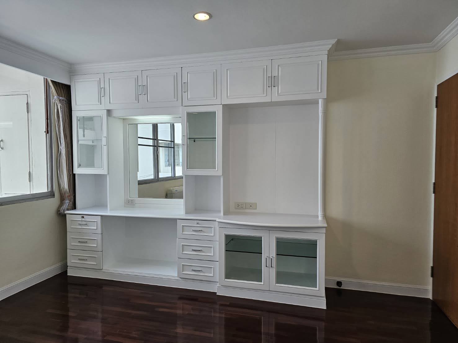 3 Bedrooms, 4 Bathrooms 236sqm @D.S. Tower 1 Sukhumvit For Rent 69,000THB/Month