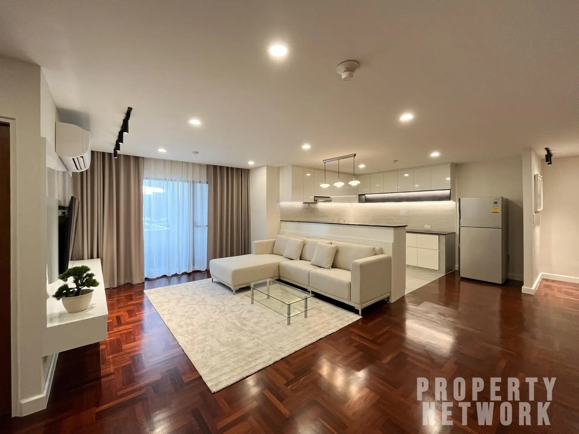3 Bedrooms, 2 Bathrooms 143.82sqm @Richmond Palace Condominium For Sale 16.8MB