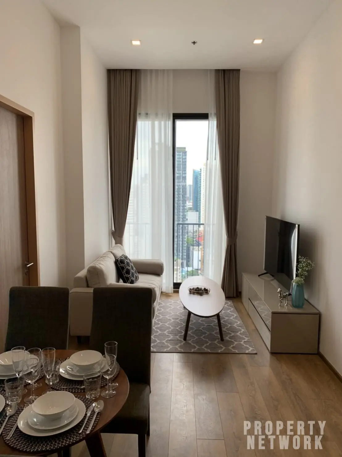 2 Bedrooms, 2 Bathroom 52sqm 28thFlr @Noble BE 33 For Rent 40,000THB/Month