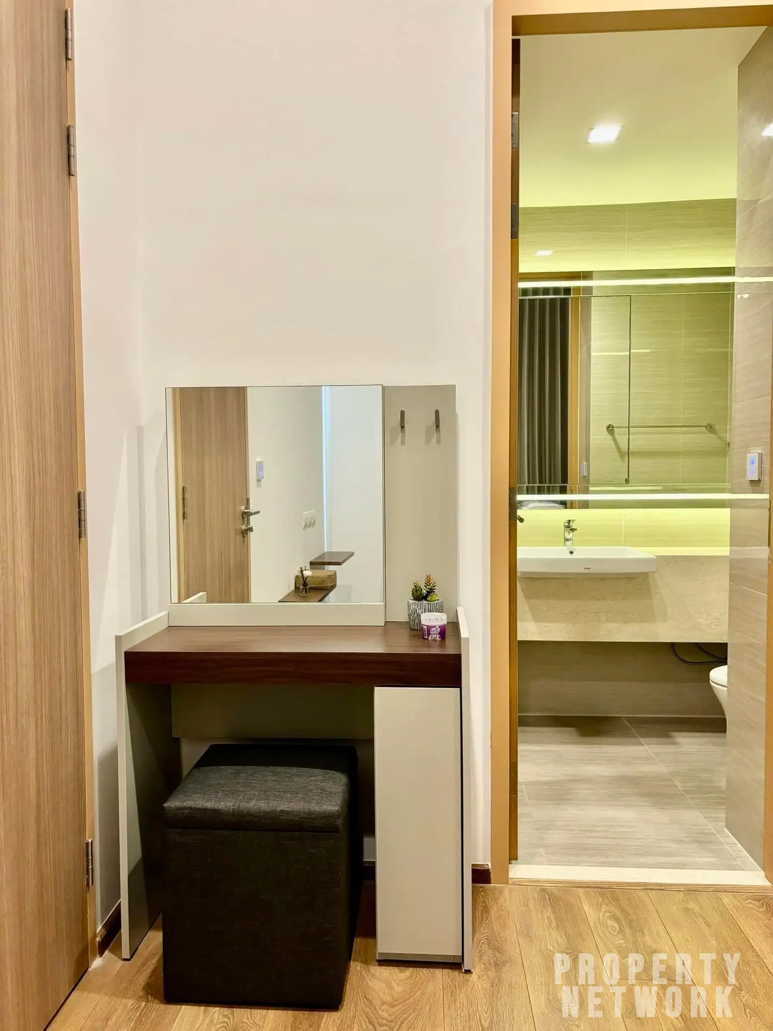 2 Bedrooms, 2 Bathroom 55sqm 28thFlr @Noble BE 33 For Rent 55,000THB/Month