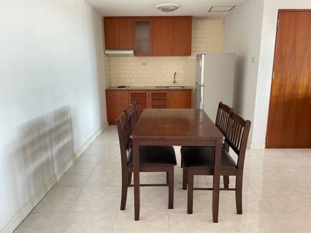2 Bedrooms, 2 Bathrooms 110sqm 5th Floor @Lin Court in Khlong Toei For Rent 30,000THB/Month