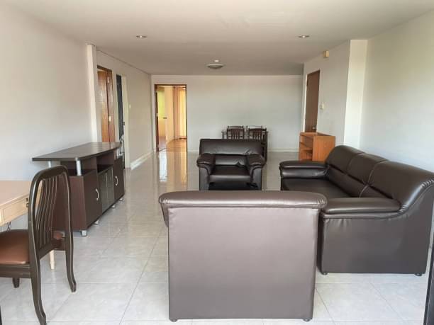 2 Bedrooms, 2 Bathrooms 110sqm 5th Floor @Lin Court in Khlong Toei For Rent 30,000THB/Month