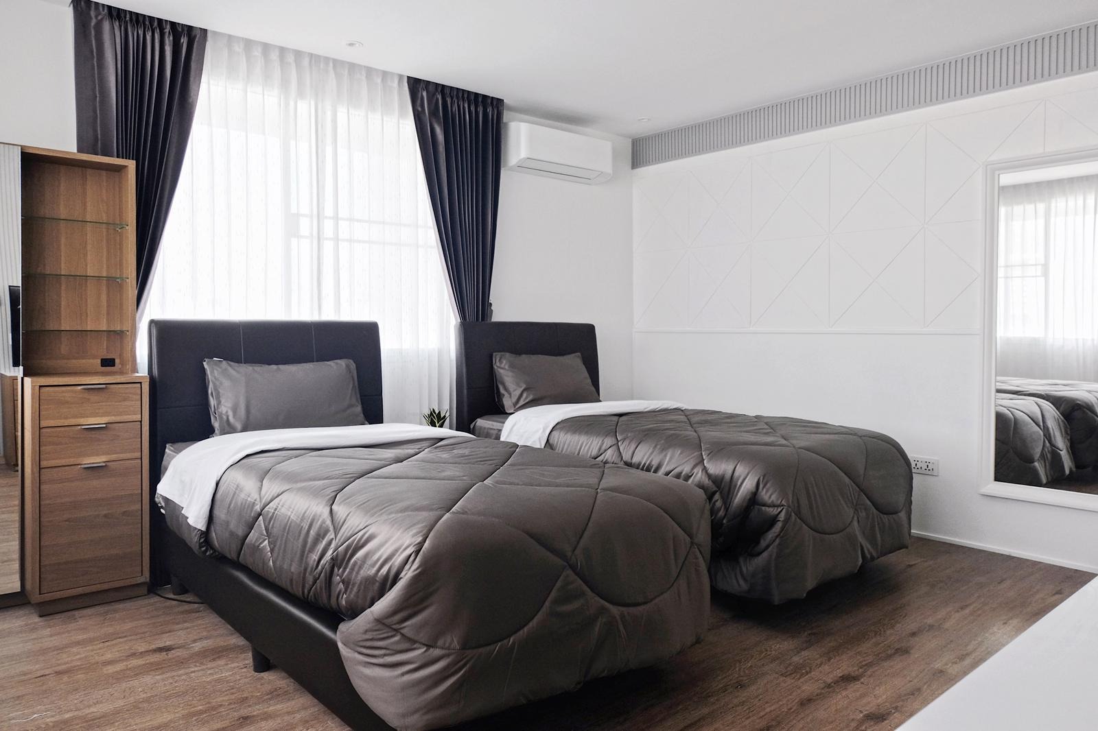 3 Bedrooms,4 Bathrooms 250sqm @D.S. Tower 1 Sukhumvit 33 For Rent 120,000THB/Month
