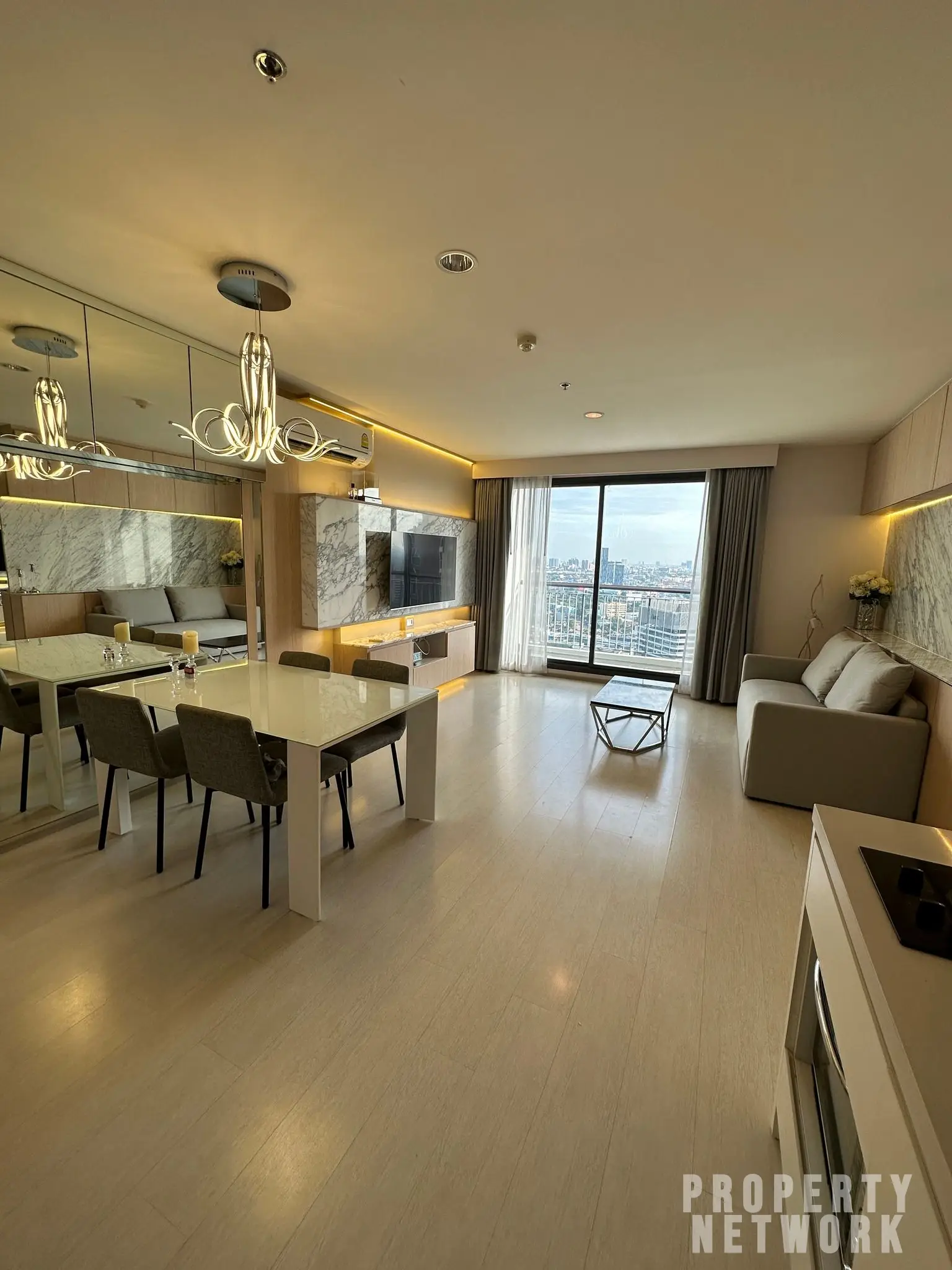 2 Bedrooms, 2 Bathrooms 80sqm@ Rhythm Sukhumvit 42 For Rent 69,000THB/Month