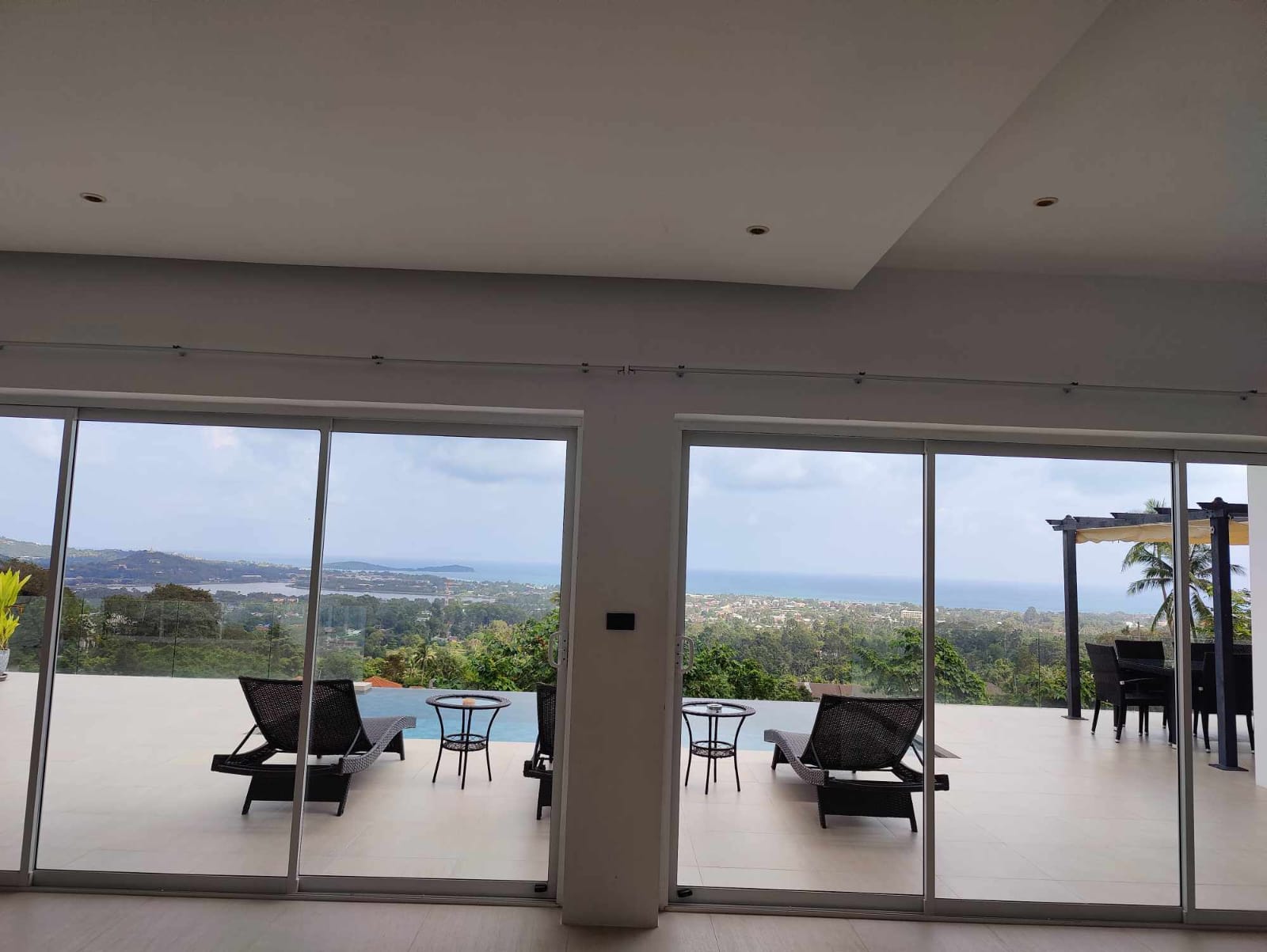 Experience luxury living at Villa Jungle, Koh Samui's sanctuary with stunning sea views. For Sale 15.5MB
