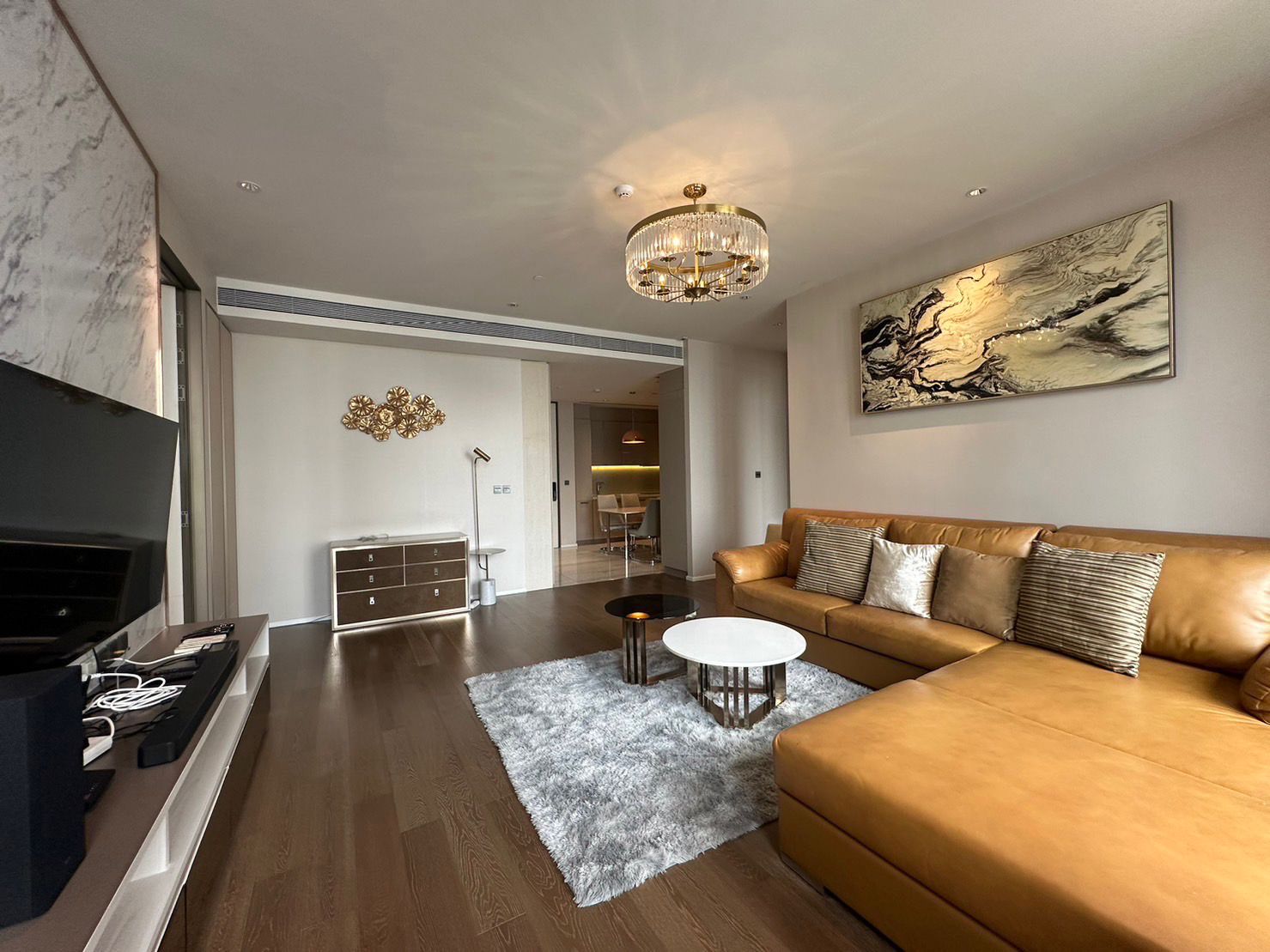 2 Bedrooms, 2 Bathrooms 105sqm 12th Flr @ Kraam Sukhumvit 26 For Rent 120,000THB/Month