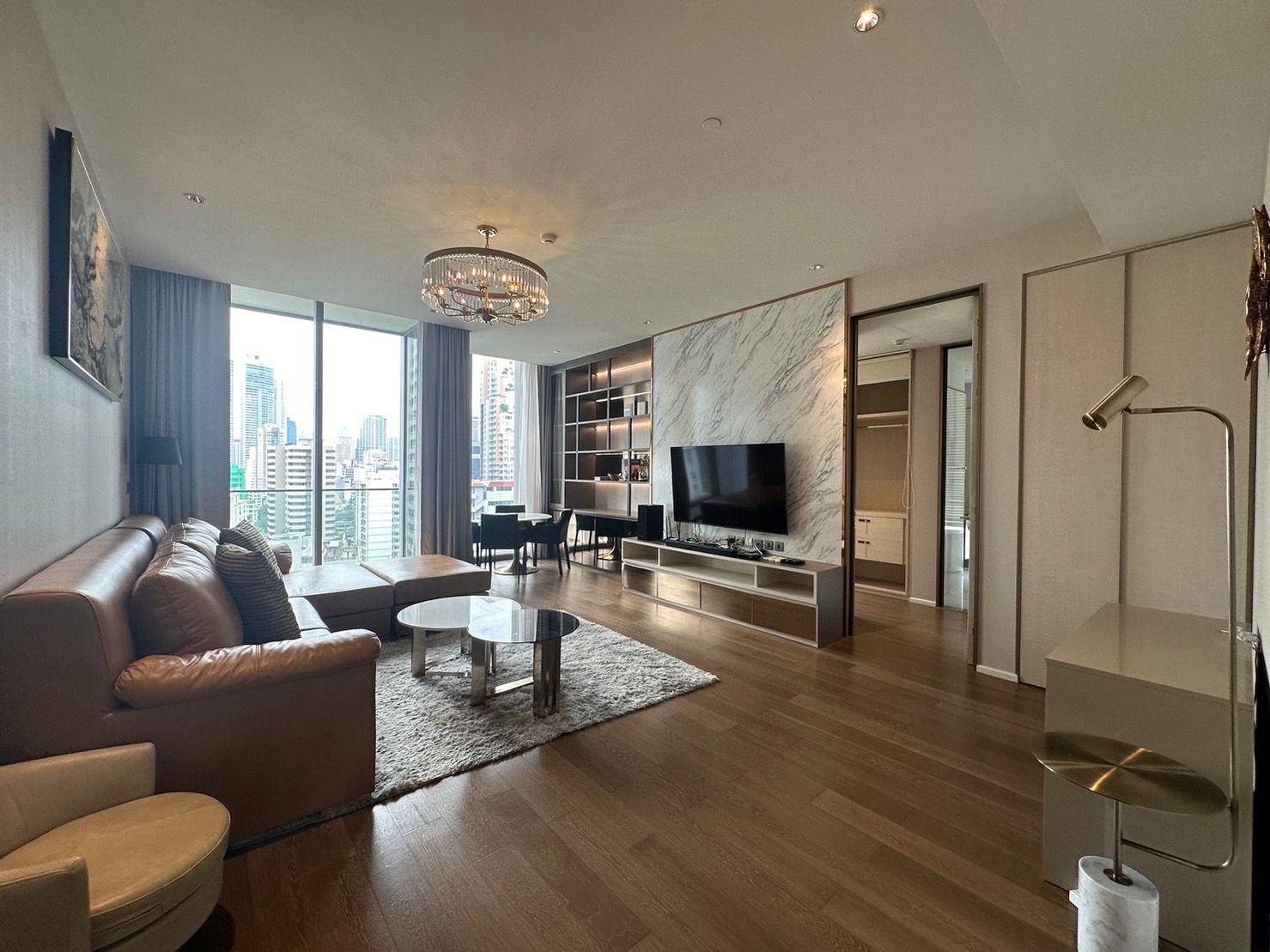 2 Bedrooms, 2 Bathrooms 105sqm 12th Flr @ Kraam Sukhumvit 26 For Rent 120,000THB/Month
