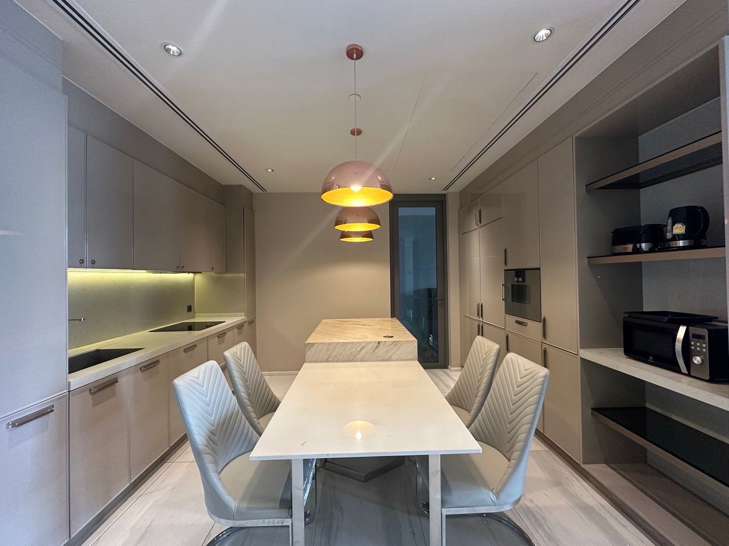 2 Bedrooms, 2 Bathrooms 105sqm 12th Flr @ Kraam Sukhumvit 26 For Rent 120,000THB/Month