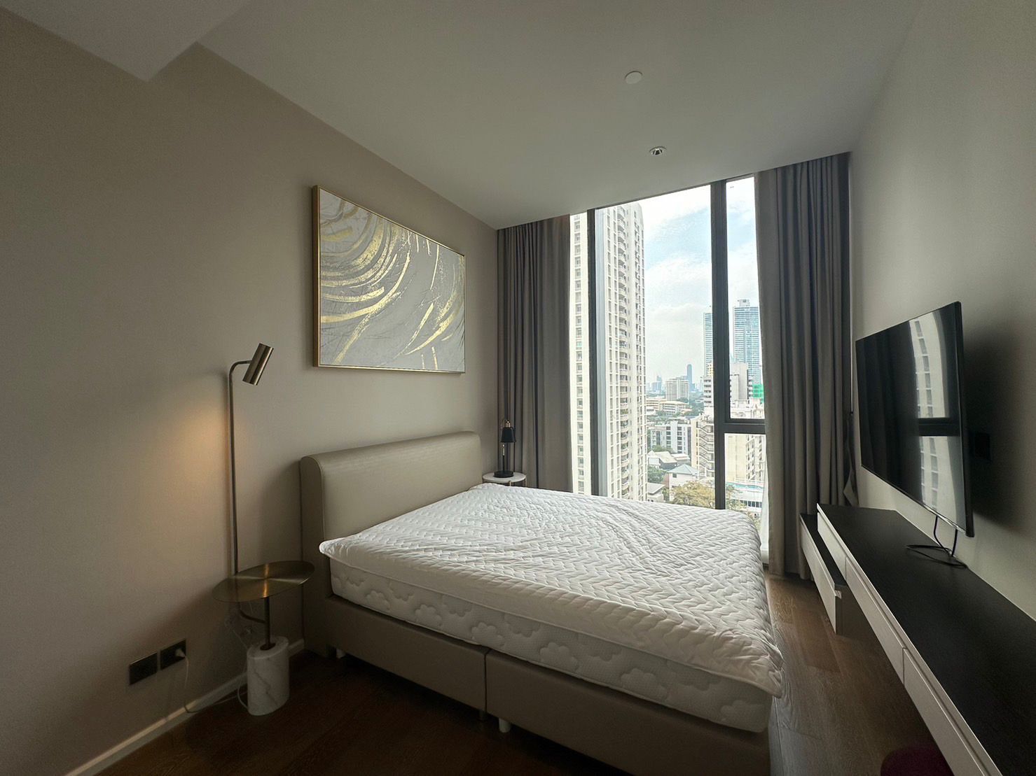 2 Bedrooms, 2 Bathrooms 105sqm 12th Flr @ Kraam Sukhumvit 26 For Rent 120,000THB/Month