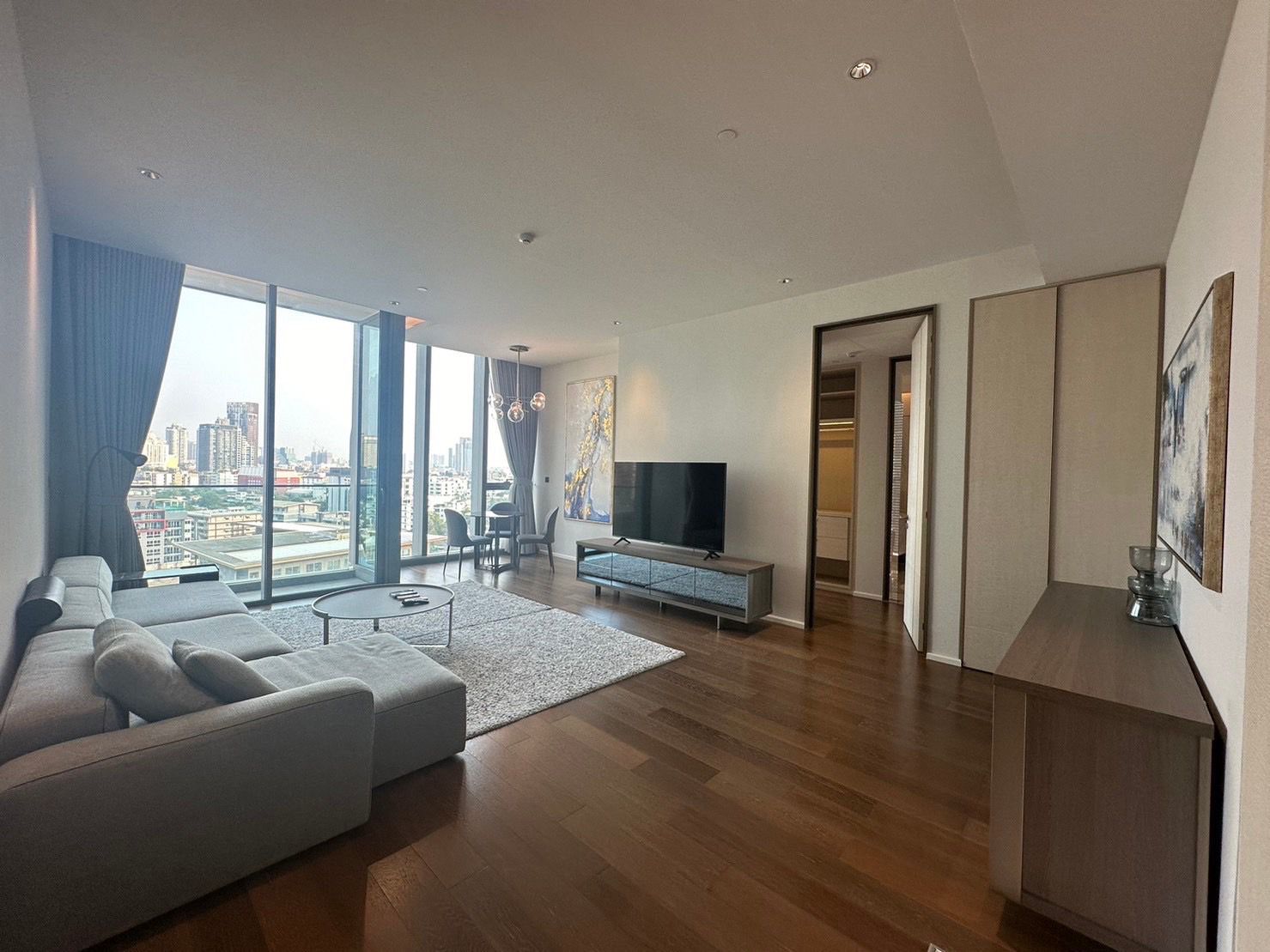 2 Bedrooms, 2 Bathrooms 105sqm 12th Flr @The Lofts Asoke  For Rent 120,000THB/Month