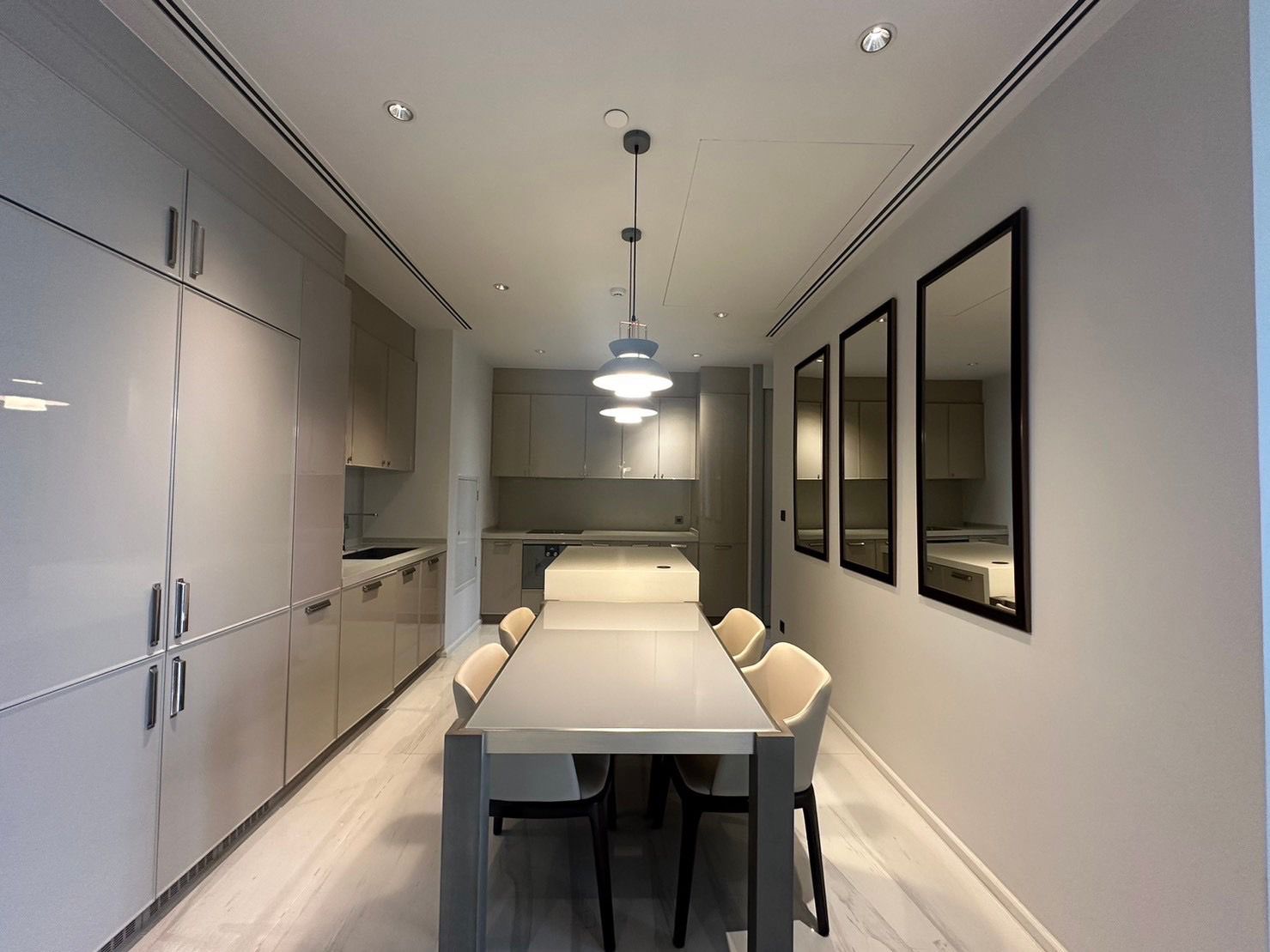 2 Bedrooms, 2 Bathrooms 105sqm 12th Flr @The Lofts Asoke  For Rent 120,000THB/Month