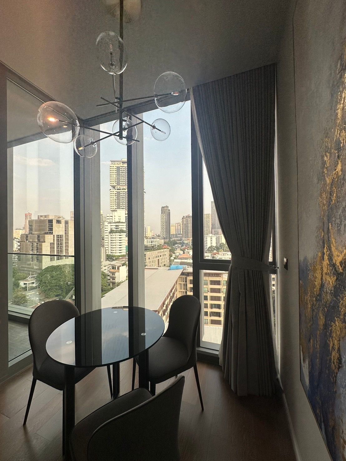 2 Bedrooms, 2 Bathrooms 105sqm 12th Flr @The Lofts Asoke  For Rent 120,000THB/Month