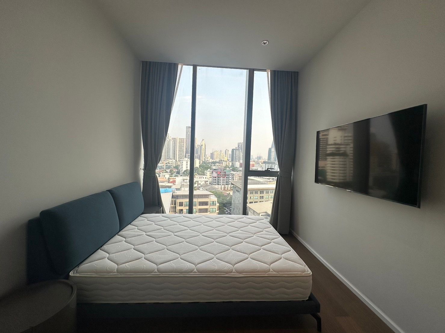 2 Bedrooms, 2 Bathrooms 105sqm 12th Flr @The Lofts Asoke  For Rent 120,000THB/Month