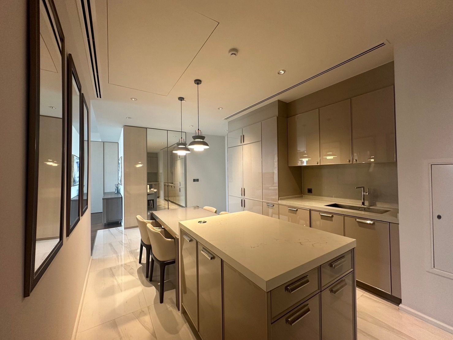 2 Bedrooms, 2 Bathrooms 105sqm 12th Flr @The Lofts Asoke  For Rent 120,000THB/Month