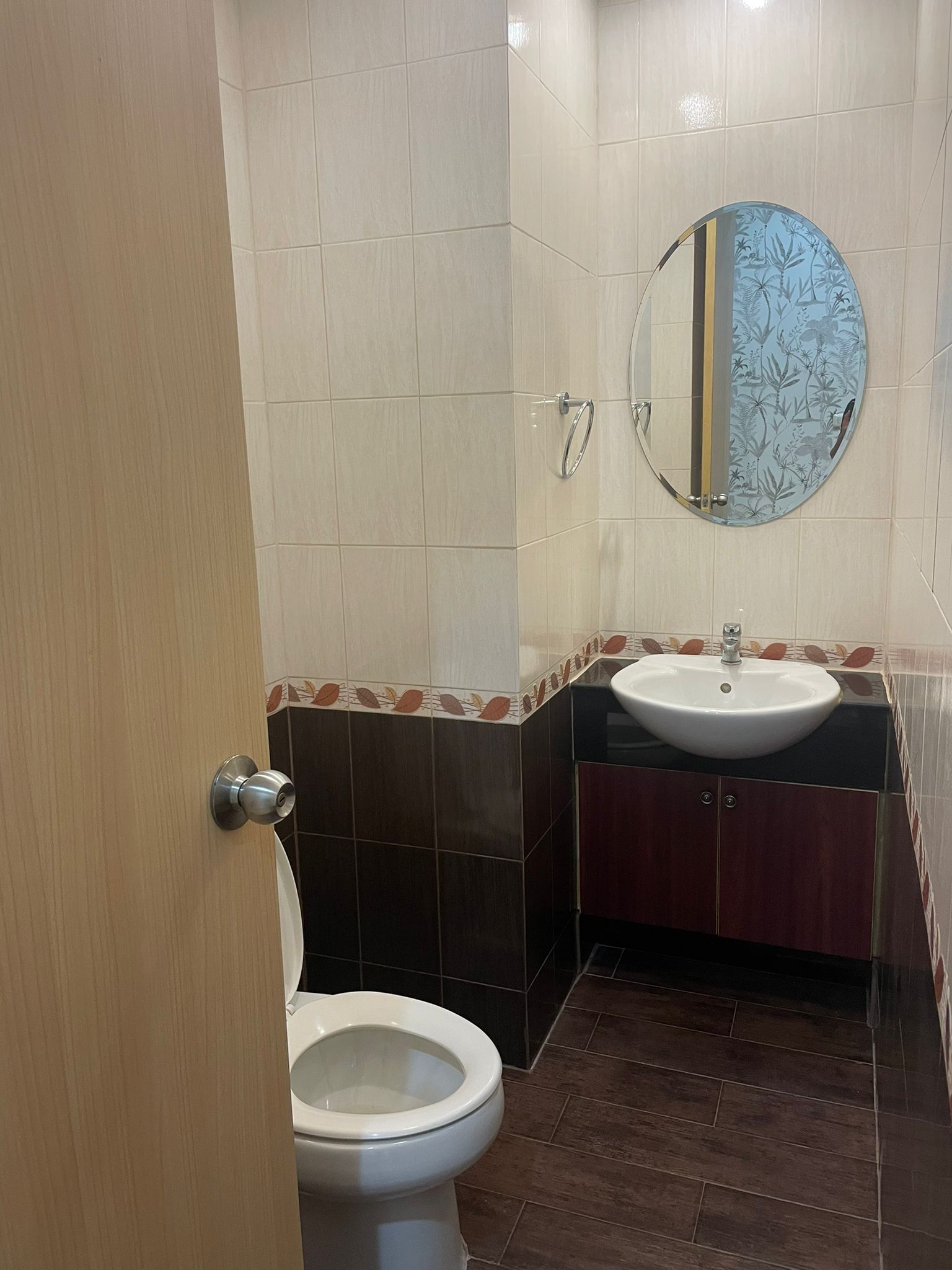 2 Bedrooms, 2 Bathroom 160sqm Top Floor @ CitiSmart Sukhumvit 18 For Sale 25MB