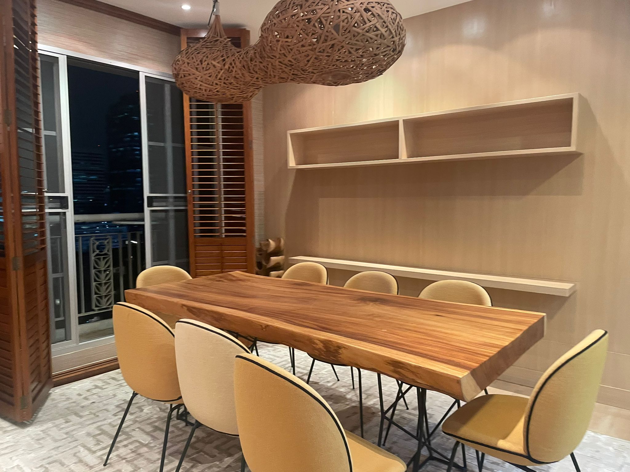 2 Bedrooms, 2 Bathroom 160sqm Top Floor @ CitiSmart Sukhumvit 18 For Sale 25MB
