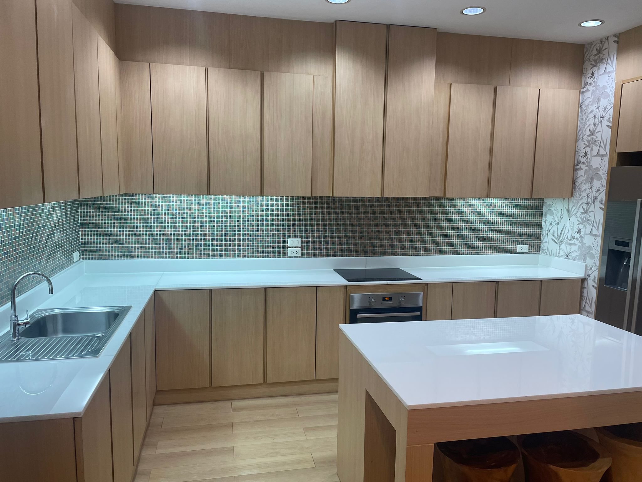 2 Bedrooms, 2 Bathroom 160sqm Top Floor @ CitiSmart Sukhumvit 18 For Sale 25MB
