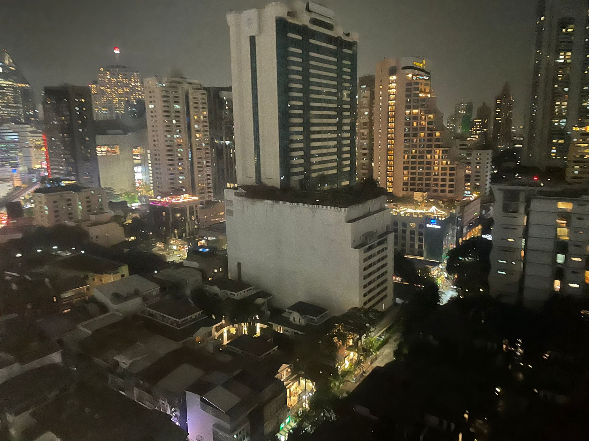 2 Bedrooms, 2 Bathroom 160sqm Top Floor @ CitiSmart Sukhumvit 18 For Sale 25MB