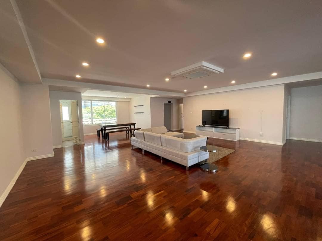 4 Bedrooms, Bathrooms + Office Room +Maid Room 420sqm 6th Flr@P.R. Home II For RENT Fully Furnished 145,000THB & Unfurnished 125,000THB/Month