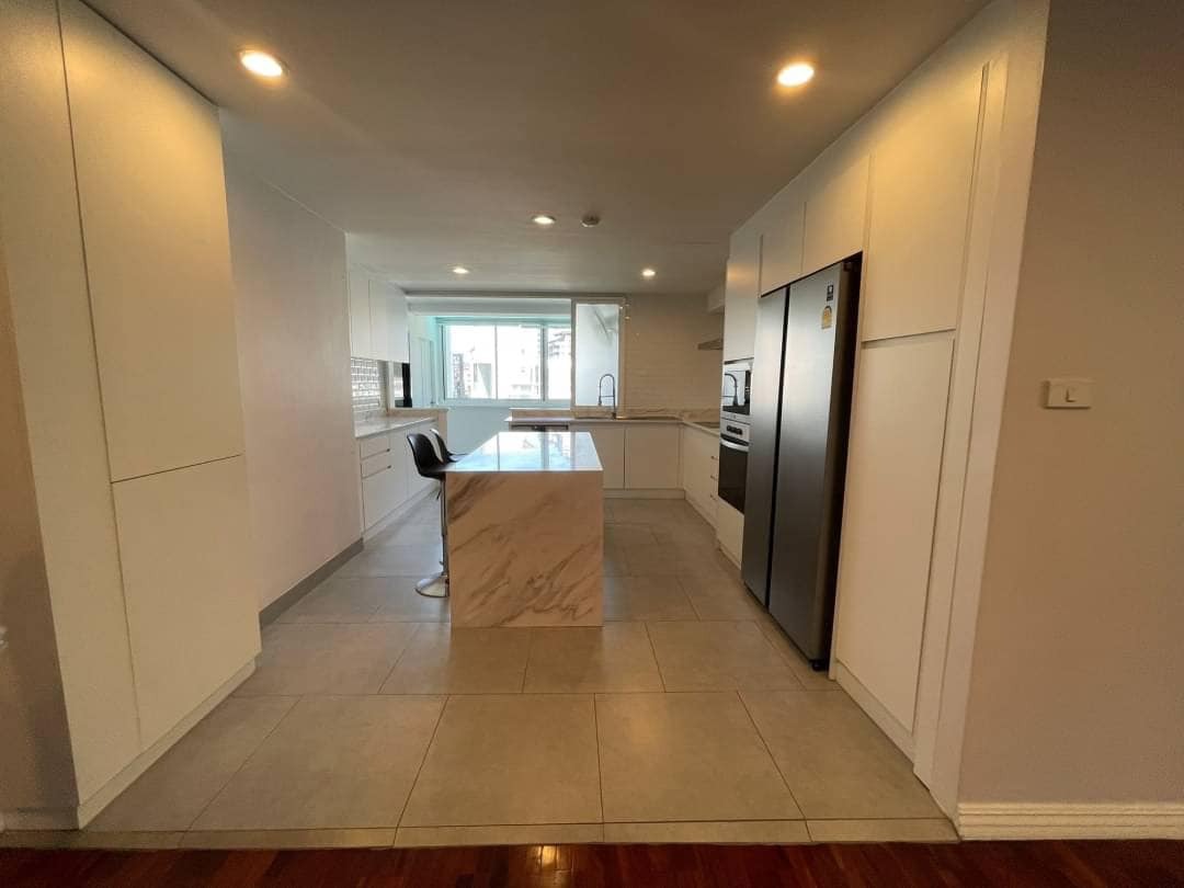 4 Bedrooms, Bathrooms + Office Room +Maid Room 420sqm 6th Flr@P.R. Home II For RENT Fully Furnished 145,000THB & Unfurnished 125,000THB/Month