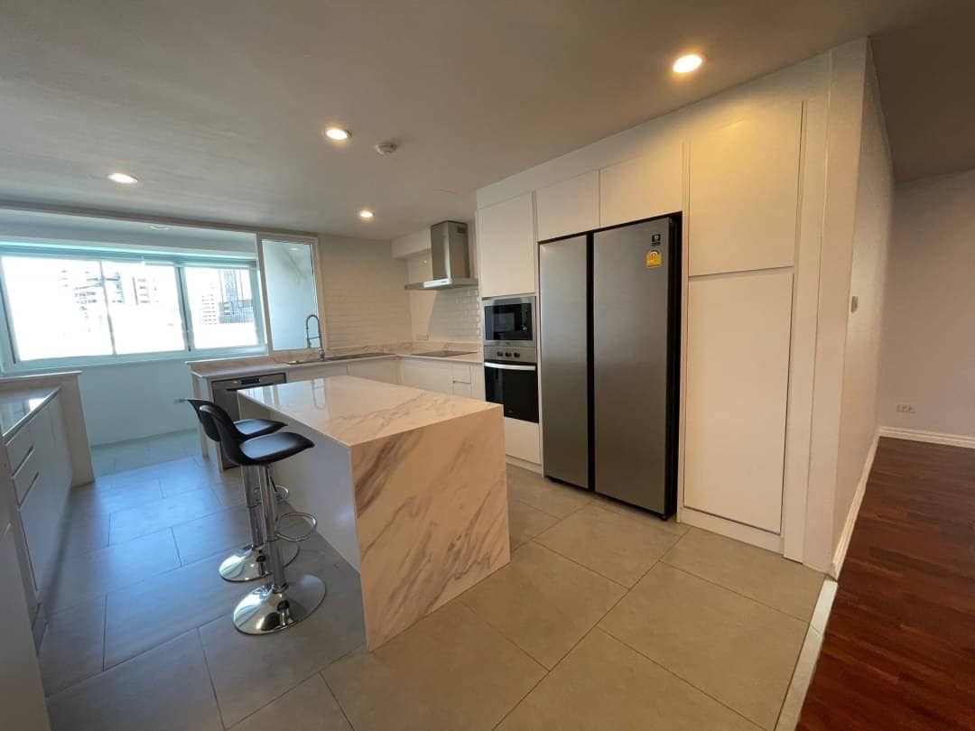 4 Bedrooms, Bathrooms + Office Room +Maid Room 420sqm 6th Flr@P.R. Home II For RENT Fully Furnished 145,000THB & Unfurnished 125,000THB/Month