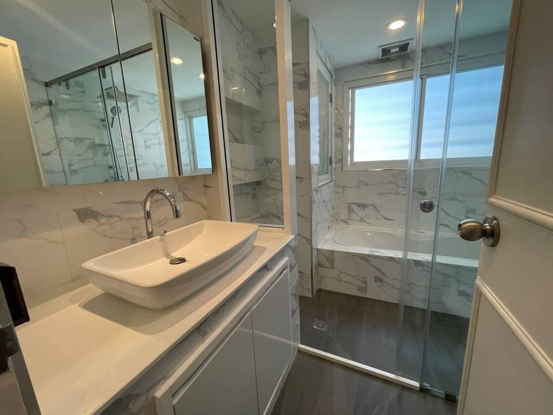 4 Bedrooms, Bathrooms + Office Room +Maid Room 420sqm 6th Flr@P.R. Home II For RENT Fully Furnished 145,000THB & Unfurnished 125,000THB/Month