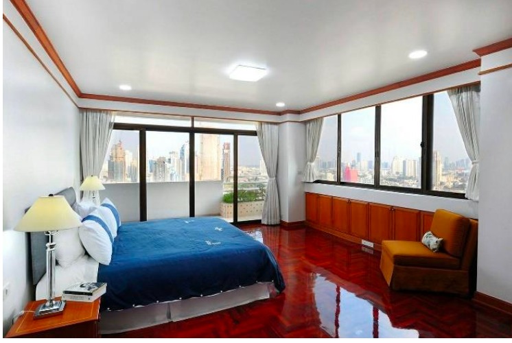 3 Bedrooms, 3 Bathrooms 350sqm 23rd Flr @RUAMSUK CONDOMINIUM Leasing Fee 140,000THB